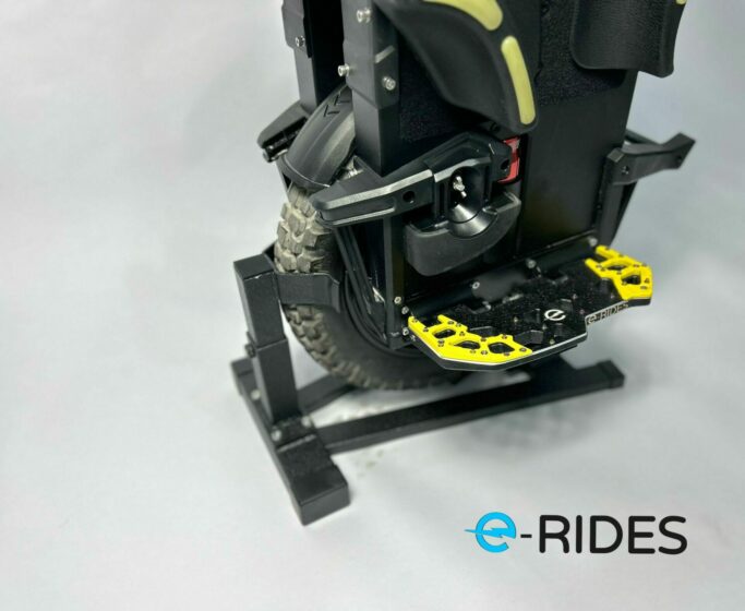E Rides Veteran Lynx And Patton Wolverine Trail Pedals Side View